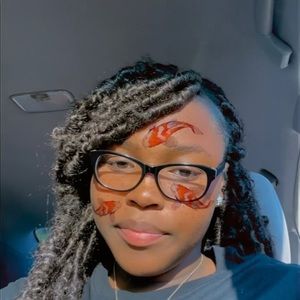 Meet your Posher, Armani